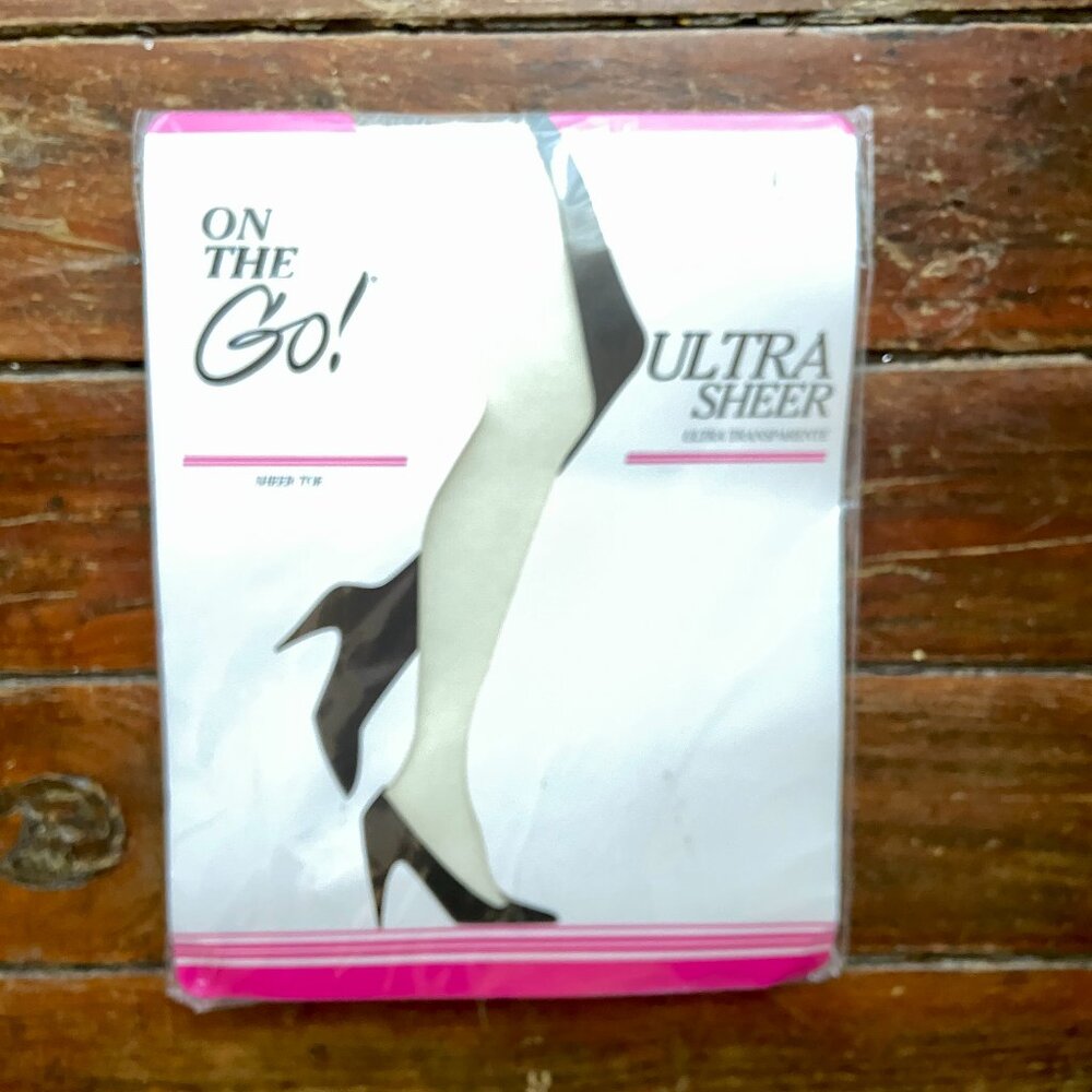 New ON THE GO Vintage Ultra Sheer Toe Pantyhose Queen XL Off White NOS